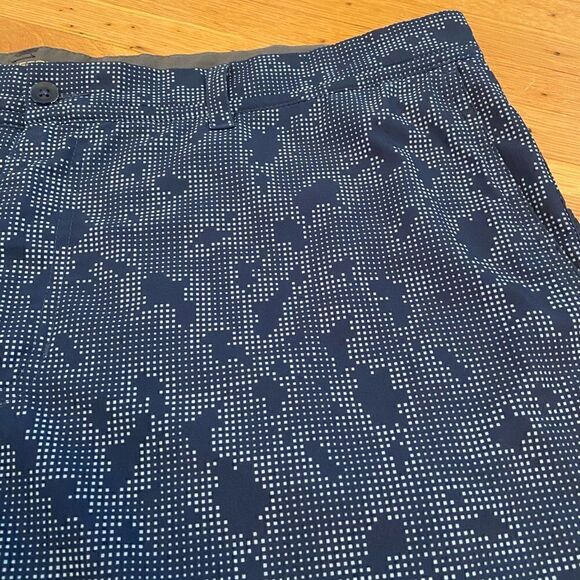 Nike Golf Modern Fit Drifit navy pattern men’s shorts - Picture 4 of 4